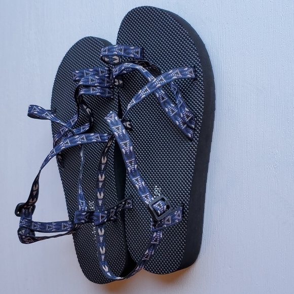 Olivia Miller Blue and Black Strappy Outdoor Sandals 10 - Picture 3 of 6